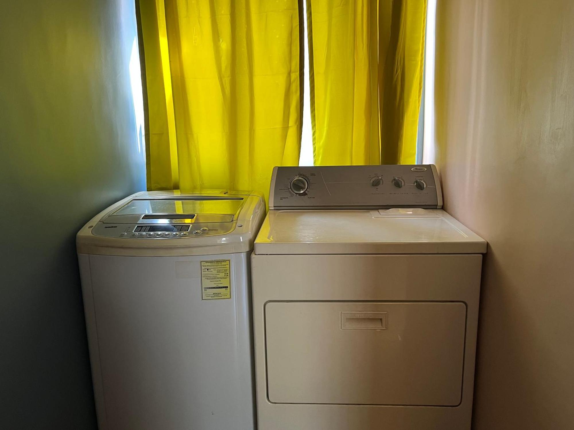 Casa De La Alegria 2 Apartments 마사틀란 외부 사진