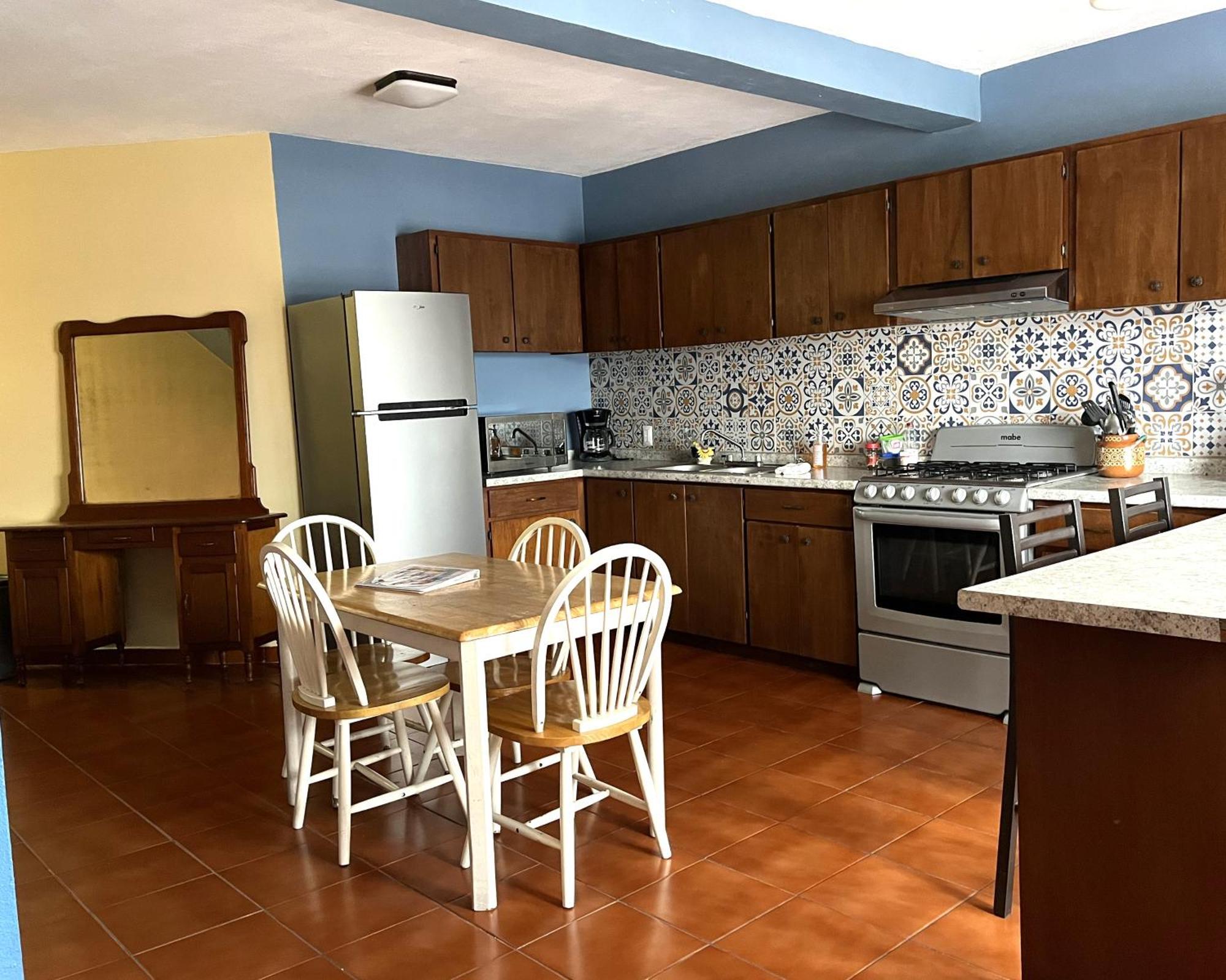 Casa De La Alegria 2 Apartments 마사틀란 외부 사진